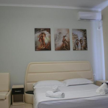 Apartments In Potam ฮีมาเรอ ภายนอก รูปภาพ